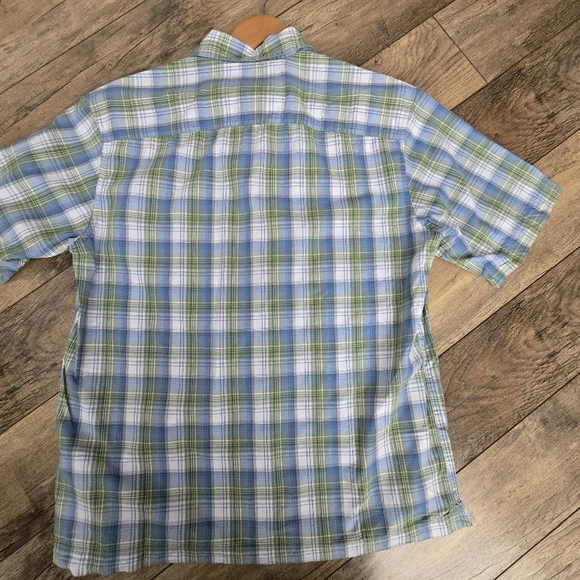 Eddie Bauer Men's Medium Blue and Green Plaid Button Up Shirt 100% Cotton - Picture 2 of 9